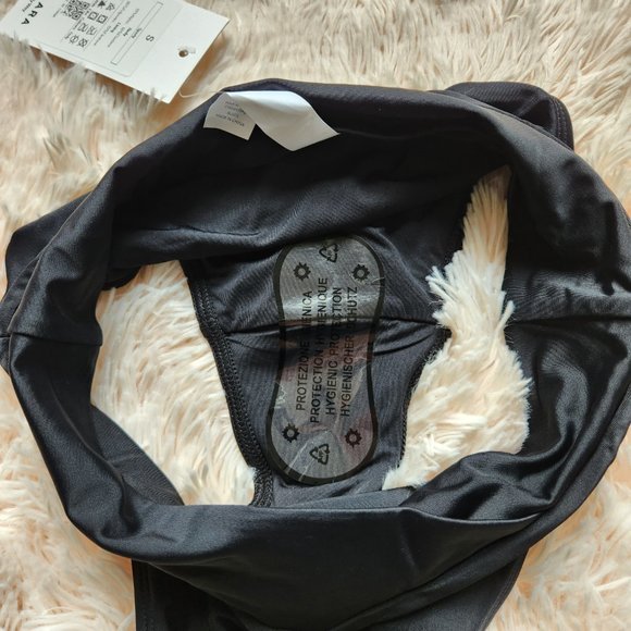 HALARA Black Crossover Bikini Bottom Swimsuit - Size S - Picture 5 of 6